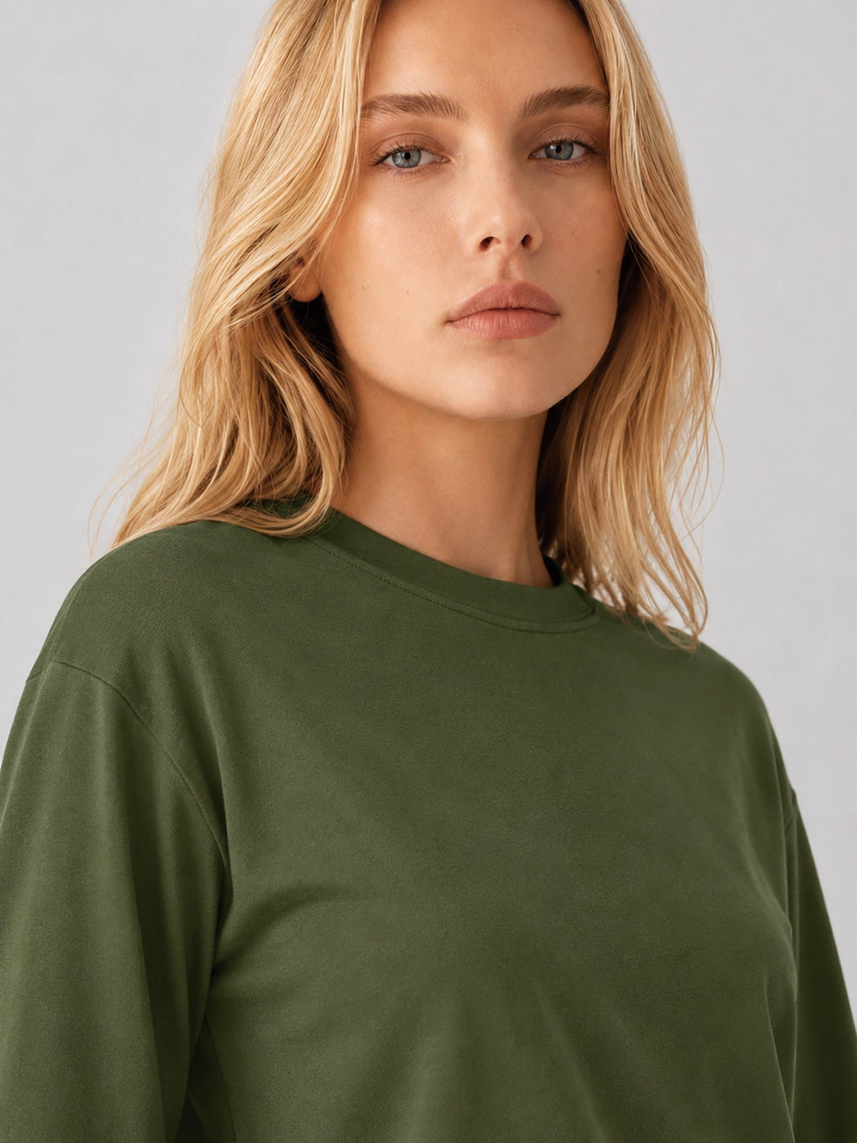 YUCOLEN Women's Breathable Cotton Blend Long Sleeve Crewneck Cropped Top in Army Green