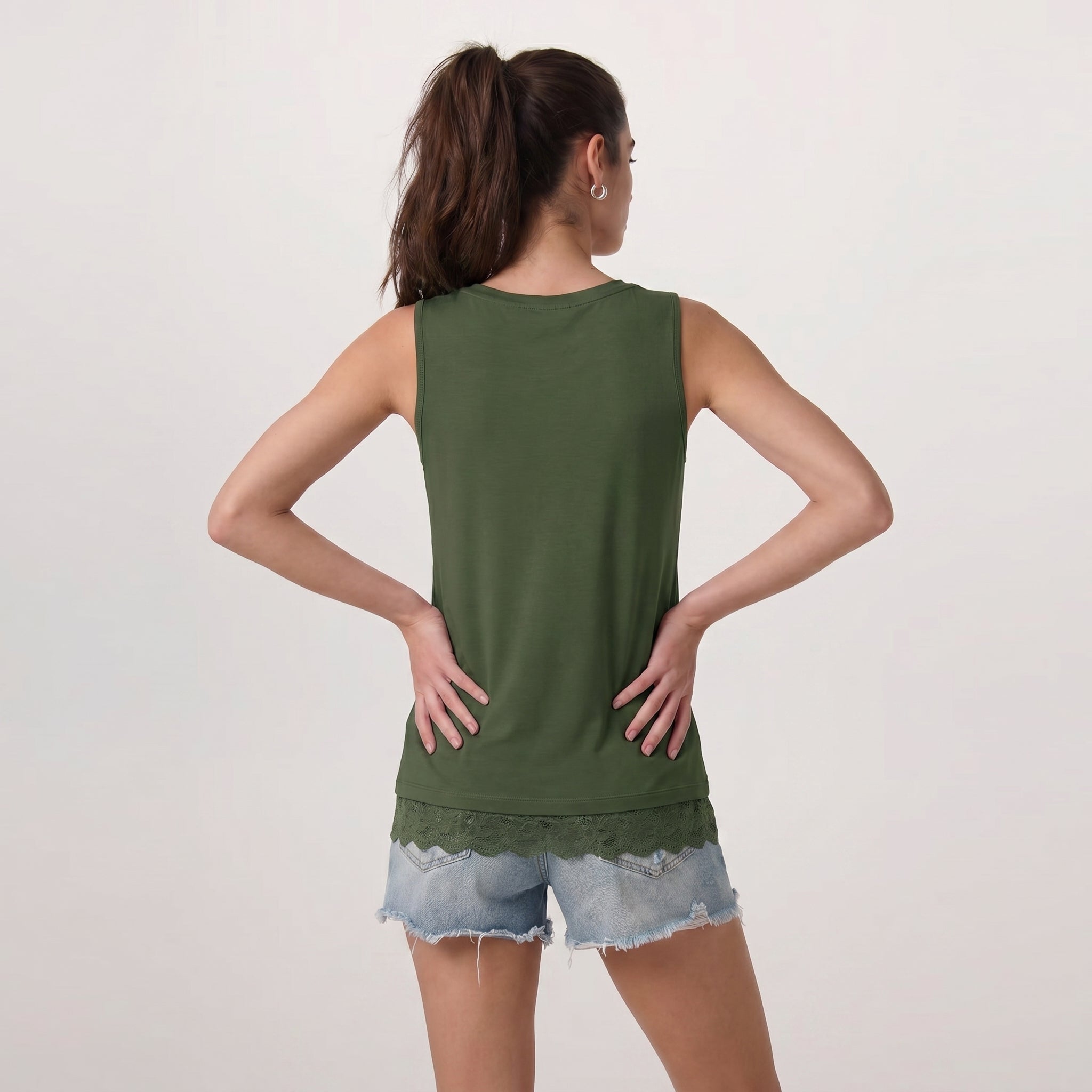 YUCOLEN Women's Lightweight Sleeveless Tank Top - Stretch Workout Shirt in Army Green