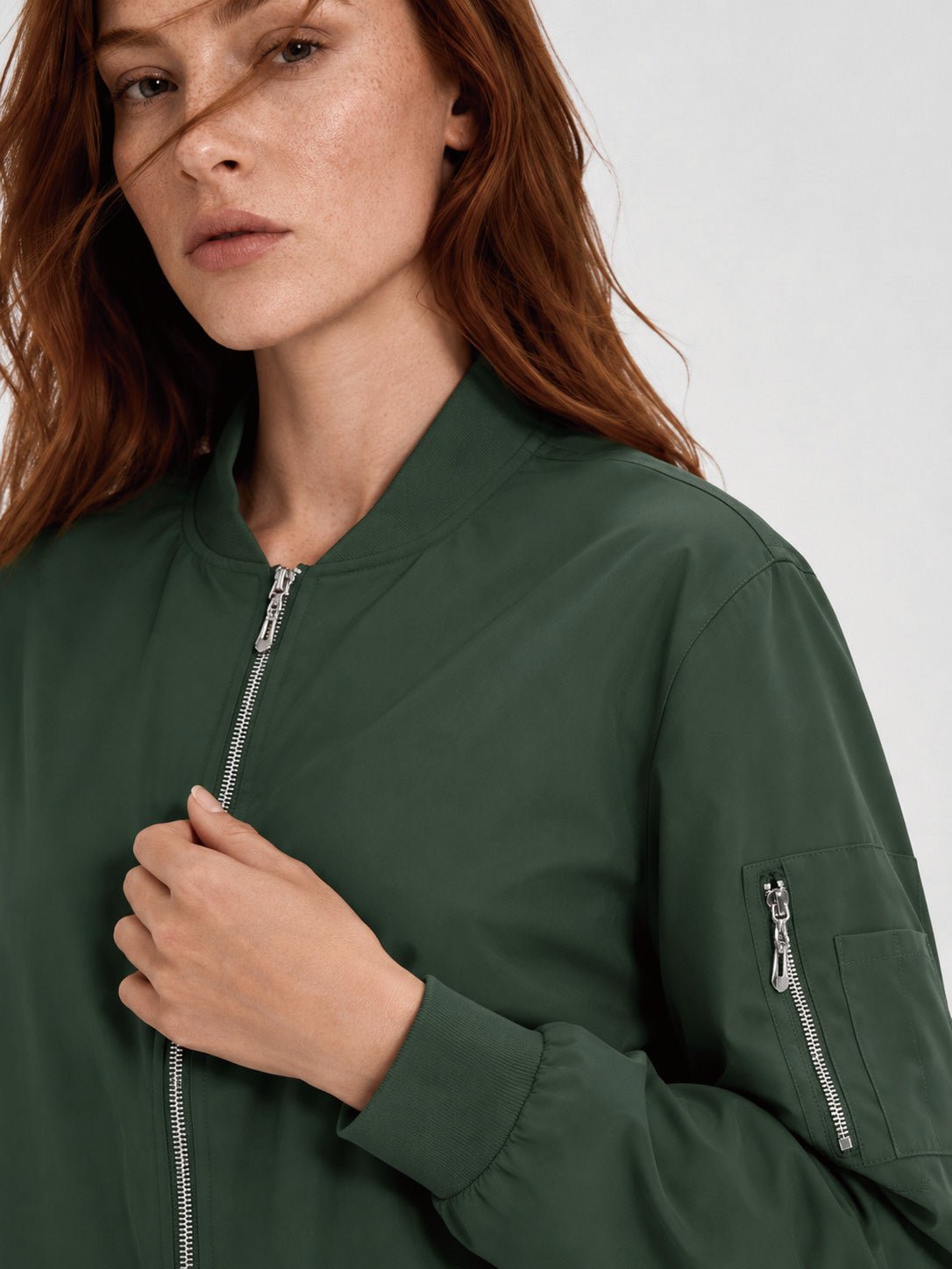 YUCOLEN Women's Lightweight Water Resistant Bomber Jacket 5-Pocket Utility Windbreaker in Army Green