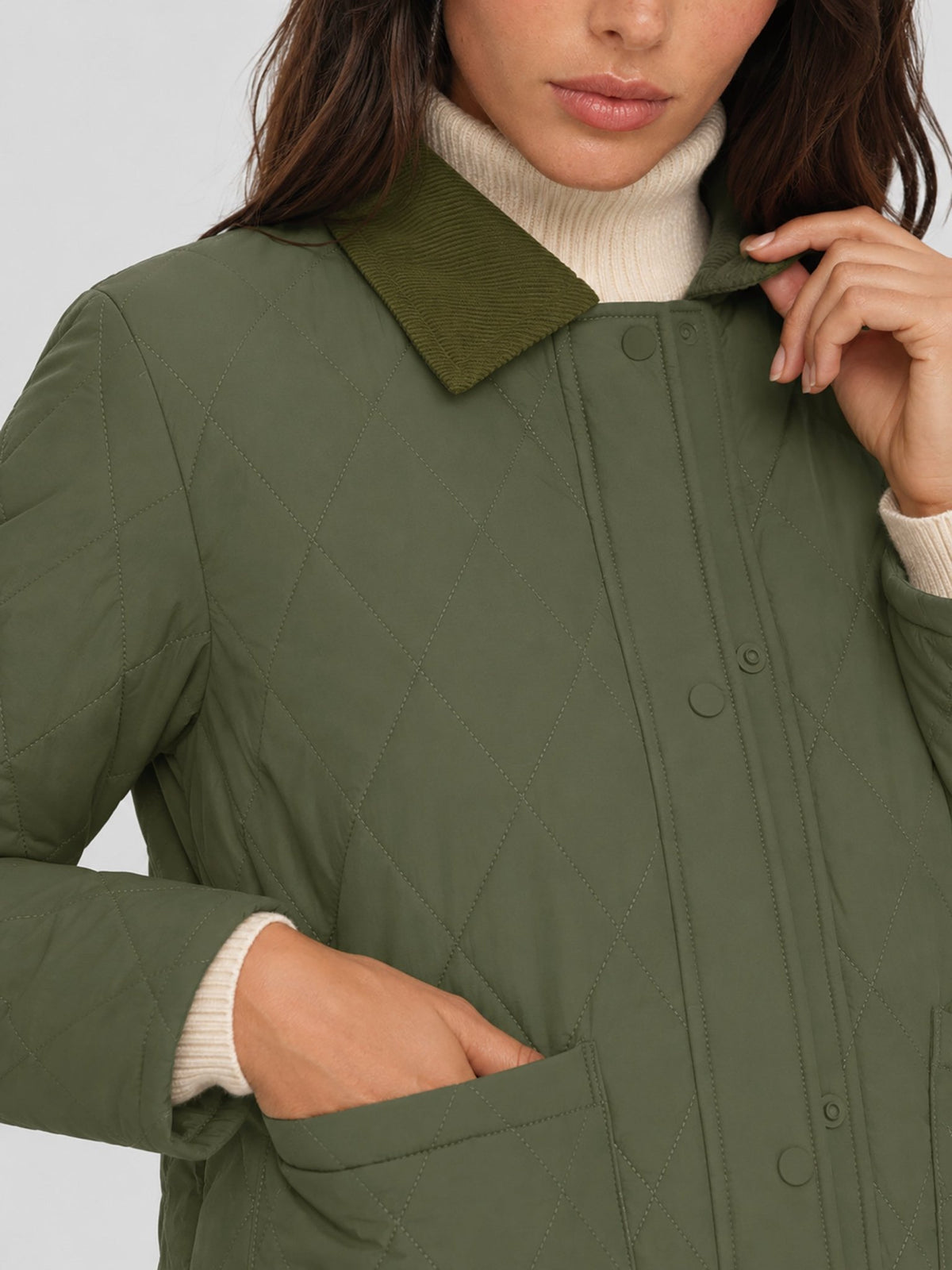 YUCOLEN Women's Quilted Jacket Retro Corduroy Collar Lightweight Padded Coat in Army Green