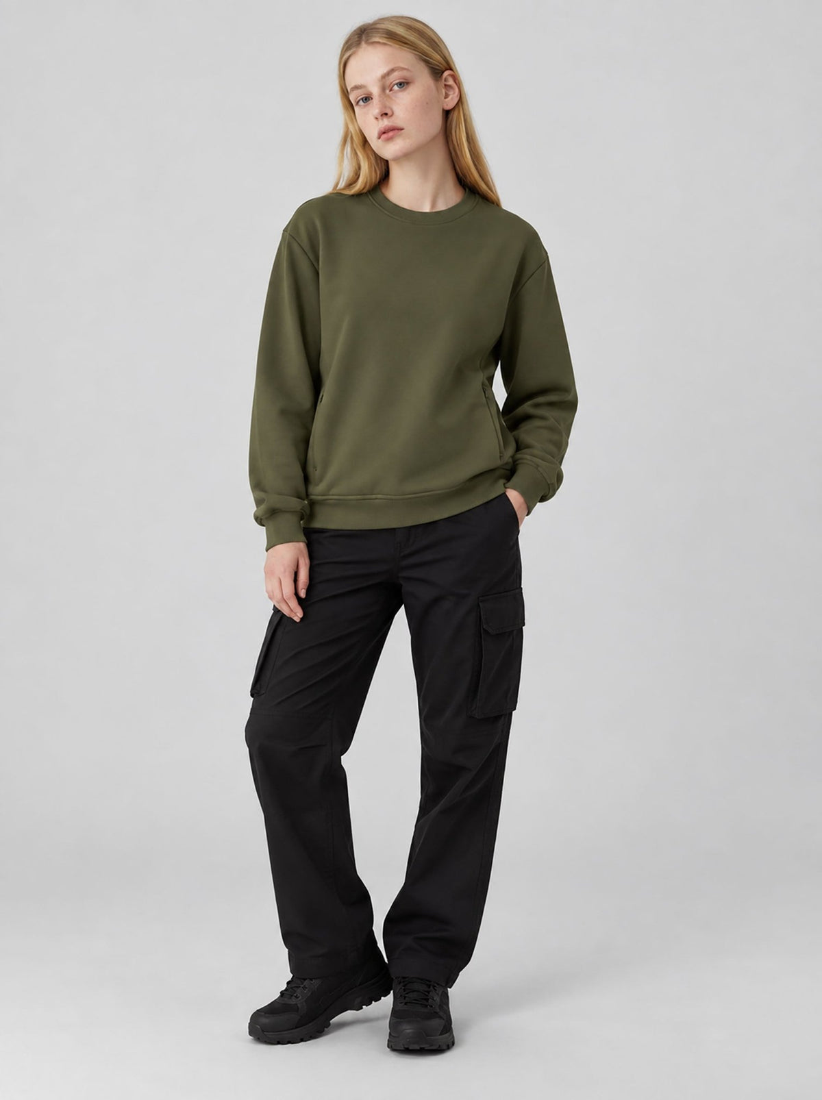 YUCOLEN Womens Warm Fleece Crewneck Sweatshirt with Zip Pockets in Army Green