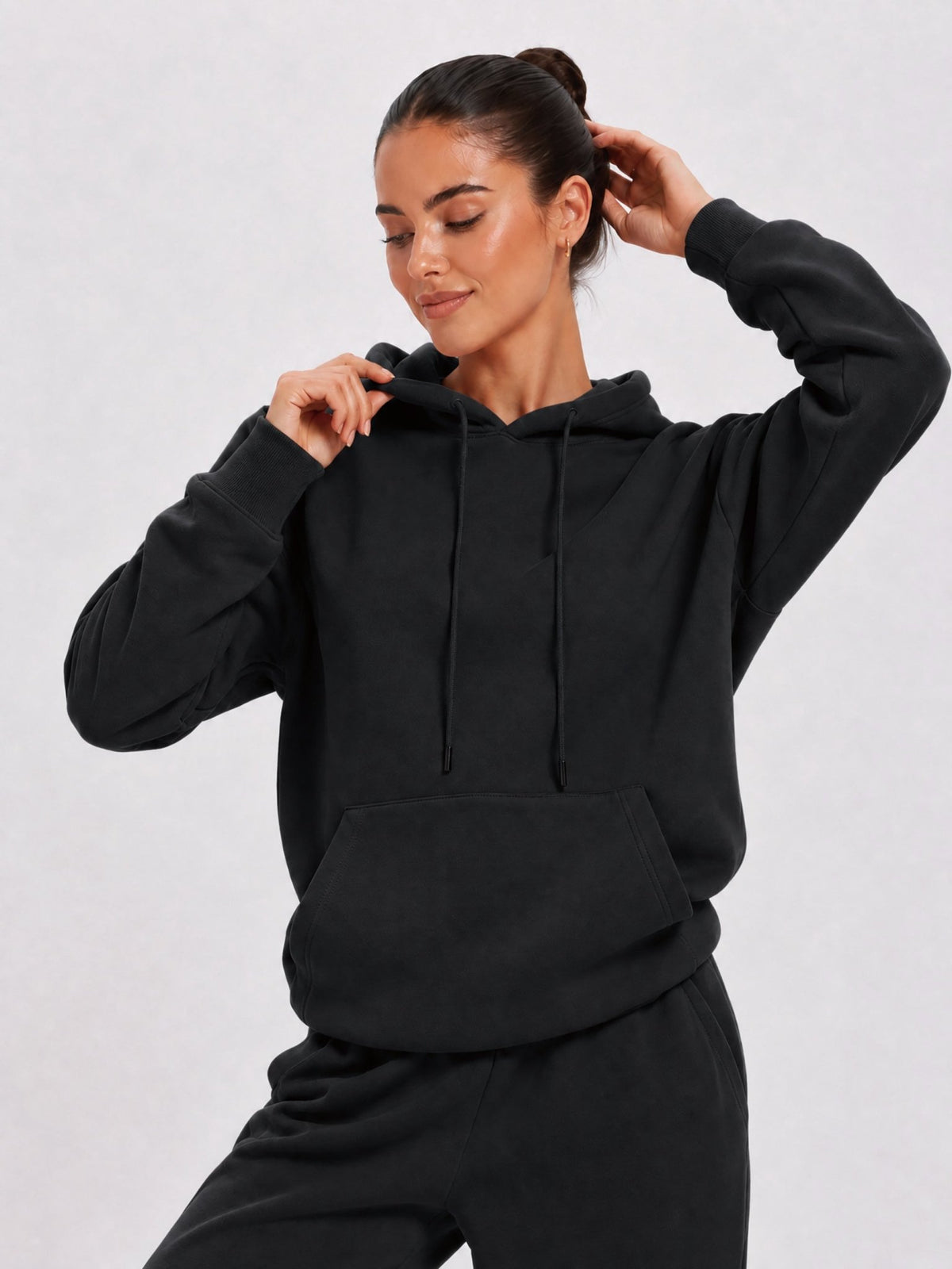 YUCOLEN Unisex Oversized Cotton Fleece Hoodie with Kangaroo Pocket in Black