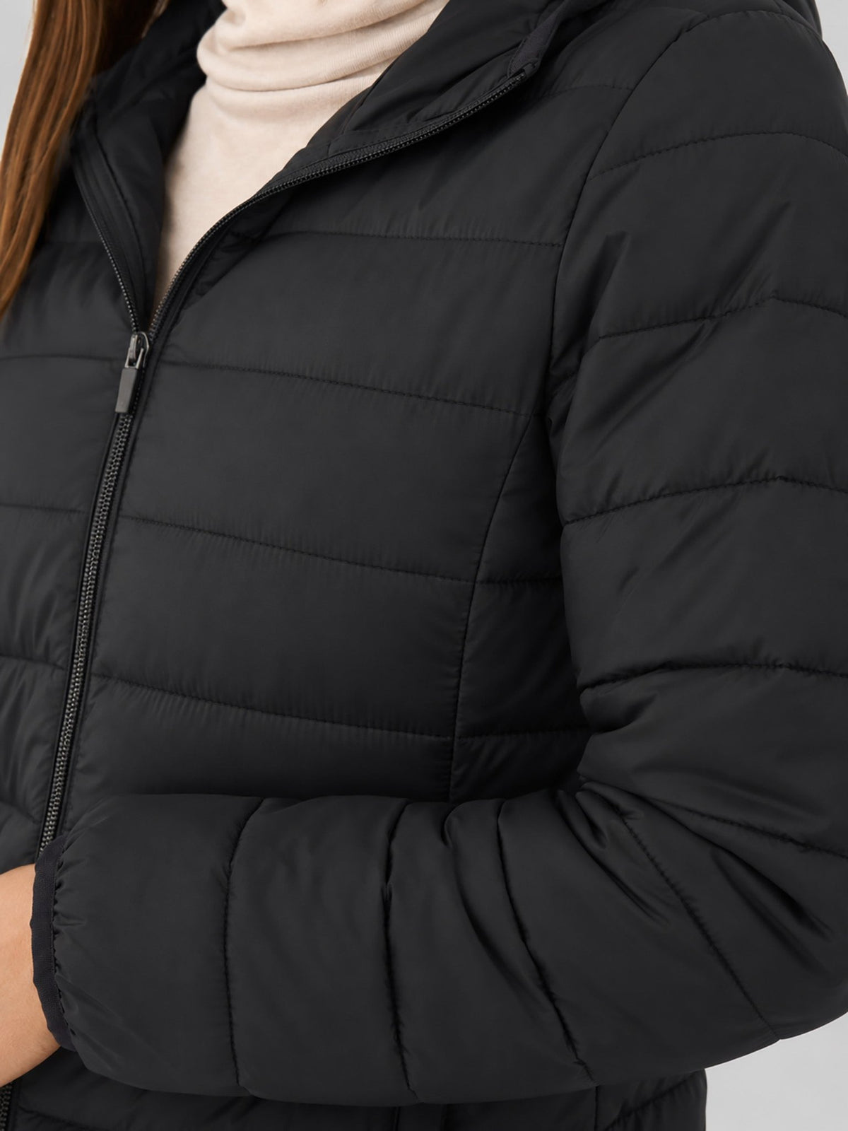YUCOLEN Women Lightweight Hooded Jacket Water-Resistant Quilted Outdoor Coat in Black