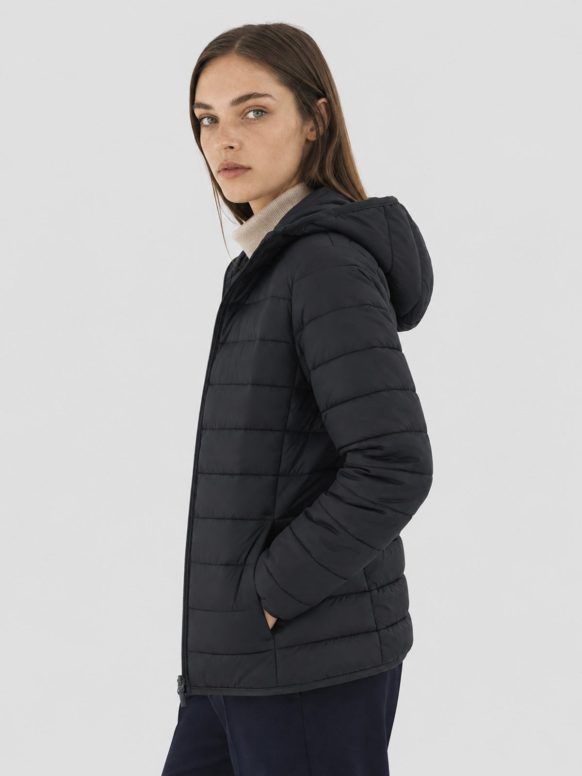 YUCOLEN Women Lightweight Hooded Jacket Water-Resistant Quilted Outdoor Coat in Black