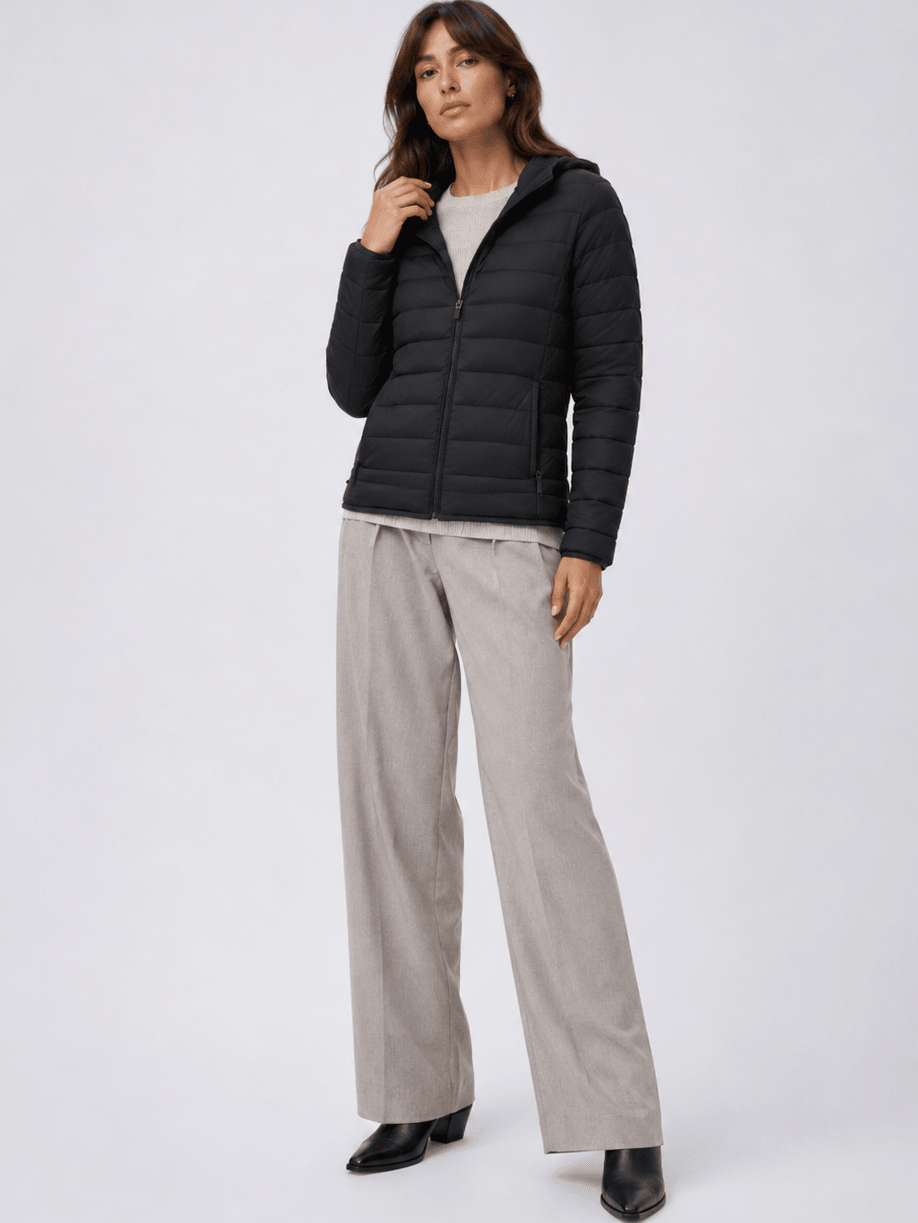 YUCOLEN Women Lightweight Hooded Puffer Jacket Water-Resistant Quilted Outdoor Coat in Black