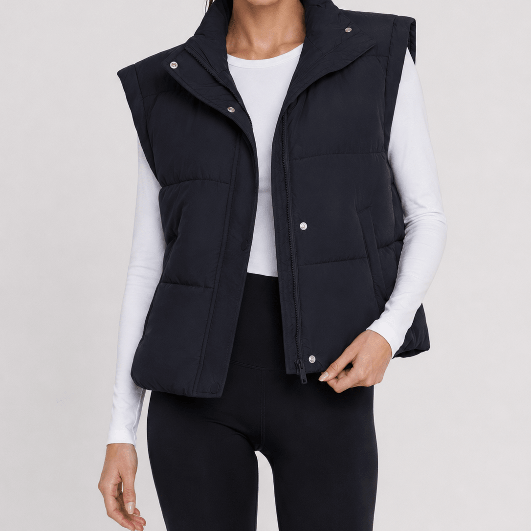 YUCOLEN Women's Cropped Puffer Vest Lightweight Windproof Insulated Gilet with Pockets in Black