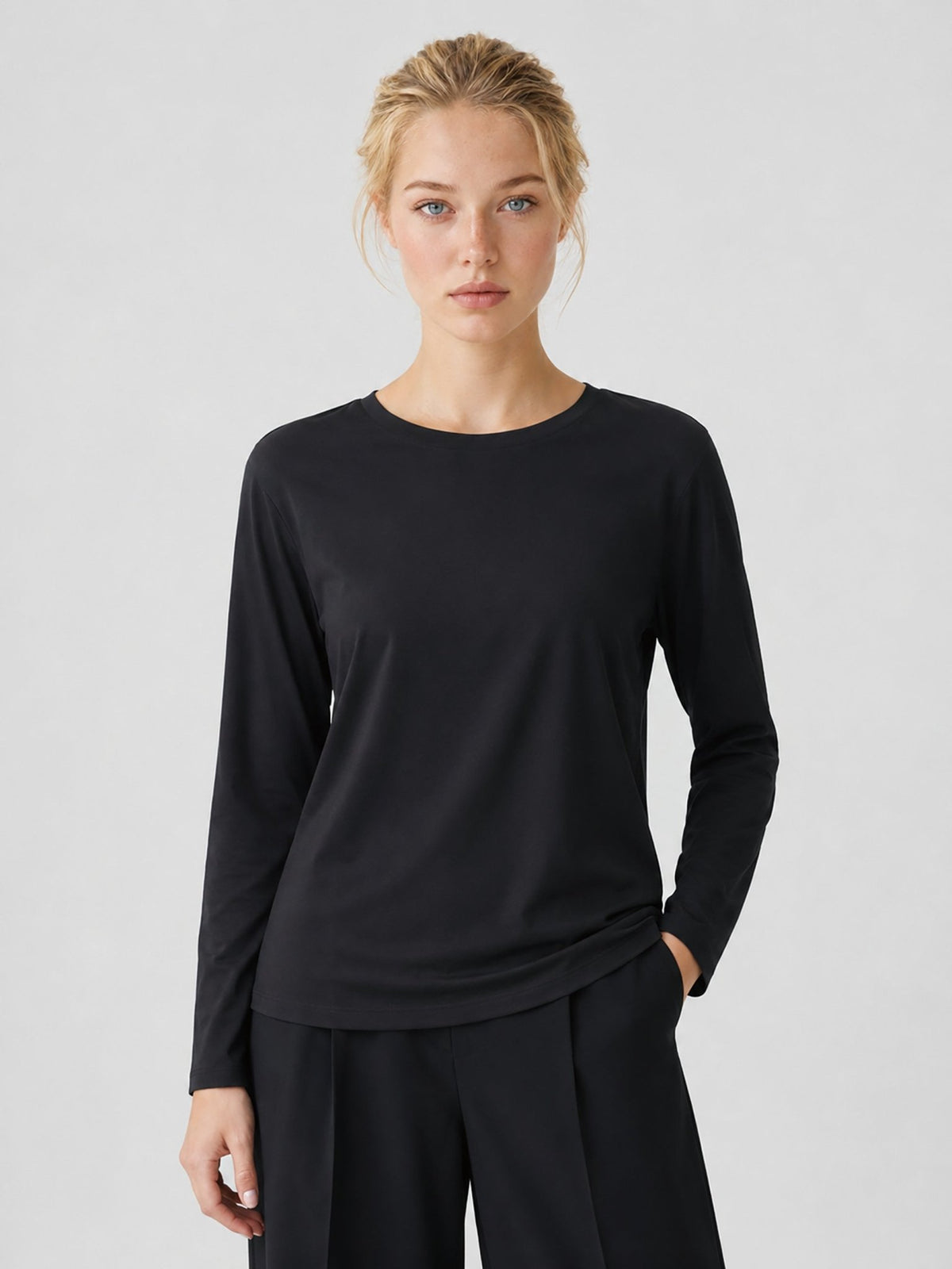 YUCOLEN Women's Long Sleeve Tri-blend Shirt Soft Breathable Loose Fit Crew Neck Tee in Black