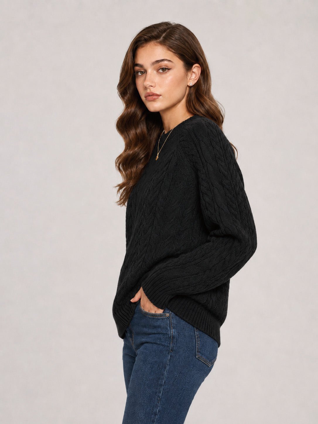 YUCOLEN Women's Oversized Cable Knit Sweater Soft Chunky Crew Neck Pullover Top in Black