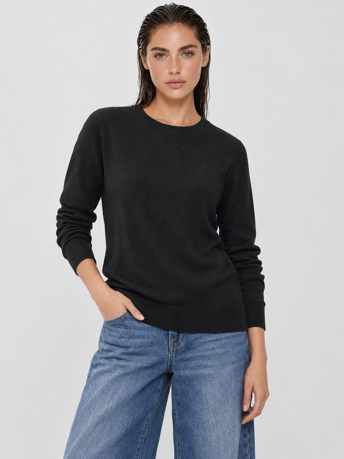 YUCOLEN Women's Soft Wool Blend Lightweight Crewneck Pullover Sweater in Black