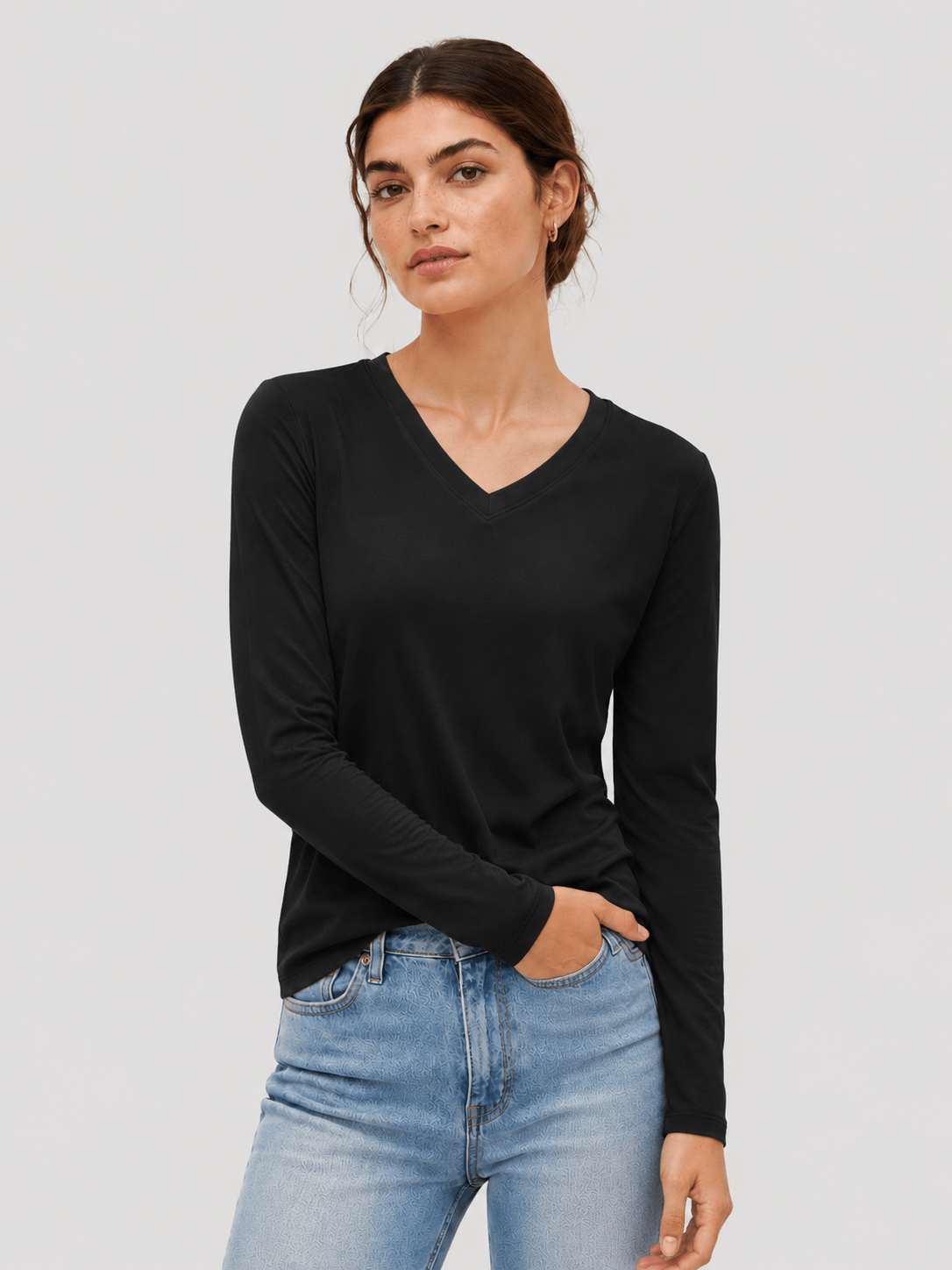 YUCOLEN Women's V Neck Long Sleeve Shirt Cotton Blend Soft Performance Tee in Black