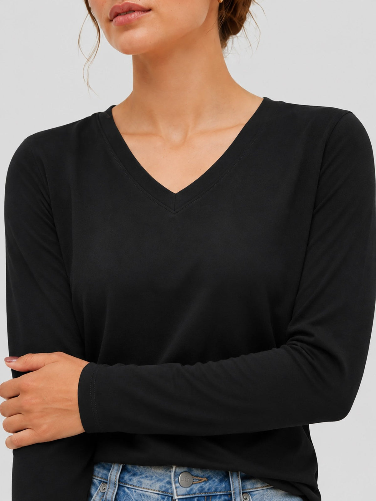 YUCOLEN Women's V Neck Long Sleeve Shirt Cotton Blend Soft Performance Tee in Black