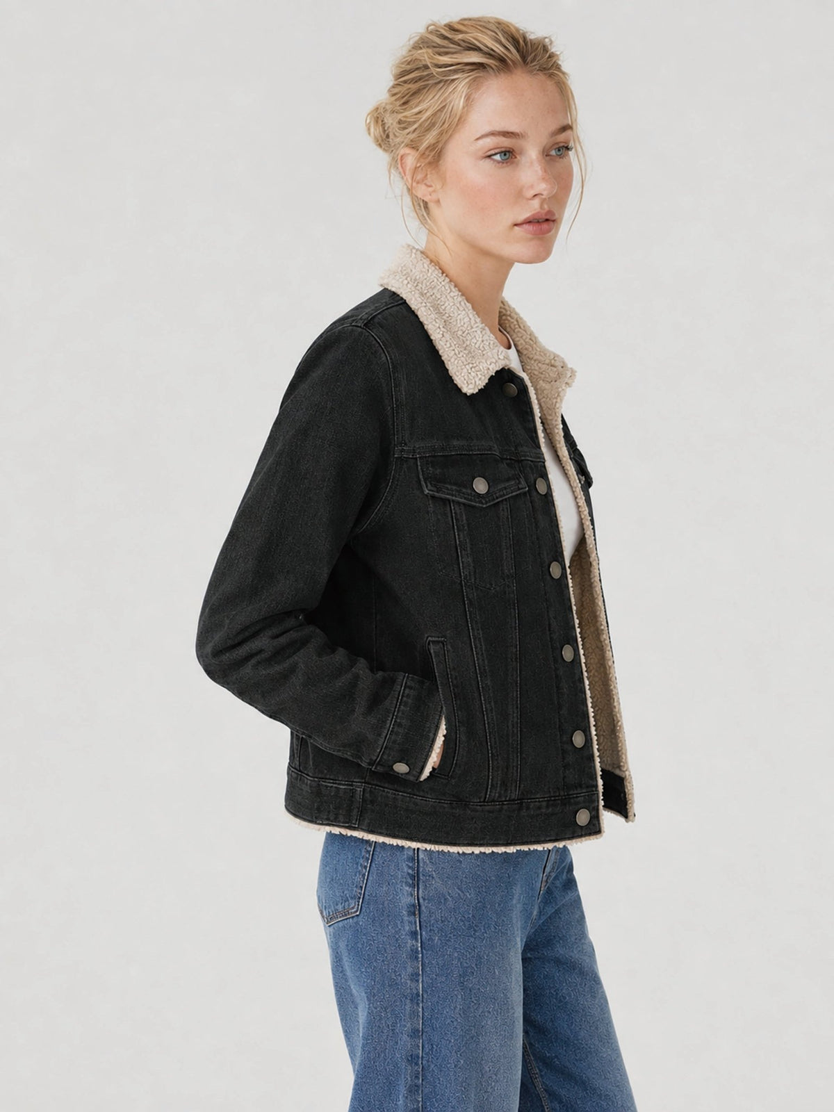 YUCOLEN Women's Warm Sherpa Lined Denim Jacket with Fleece Collar and Pockets in Black