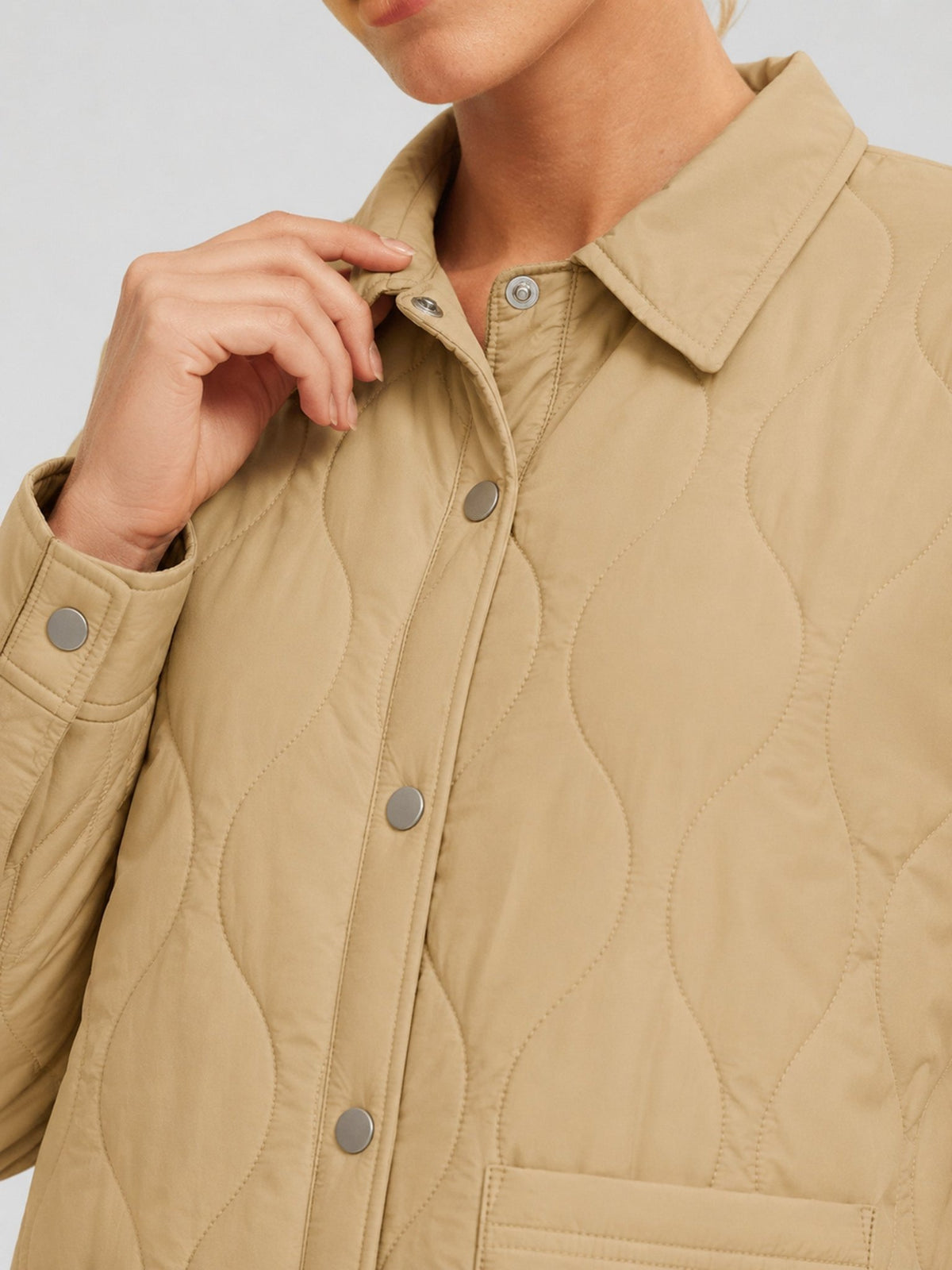 YUCOLEN Women's Water Ripple Quilted Shacket Lightweight Button Down Coat with Pockets in Camel