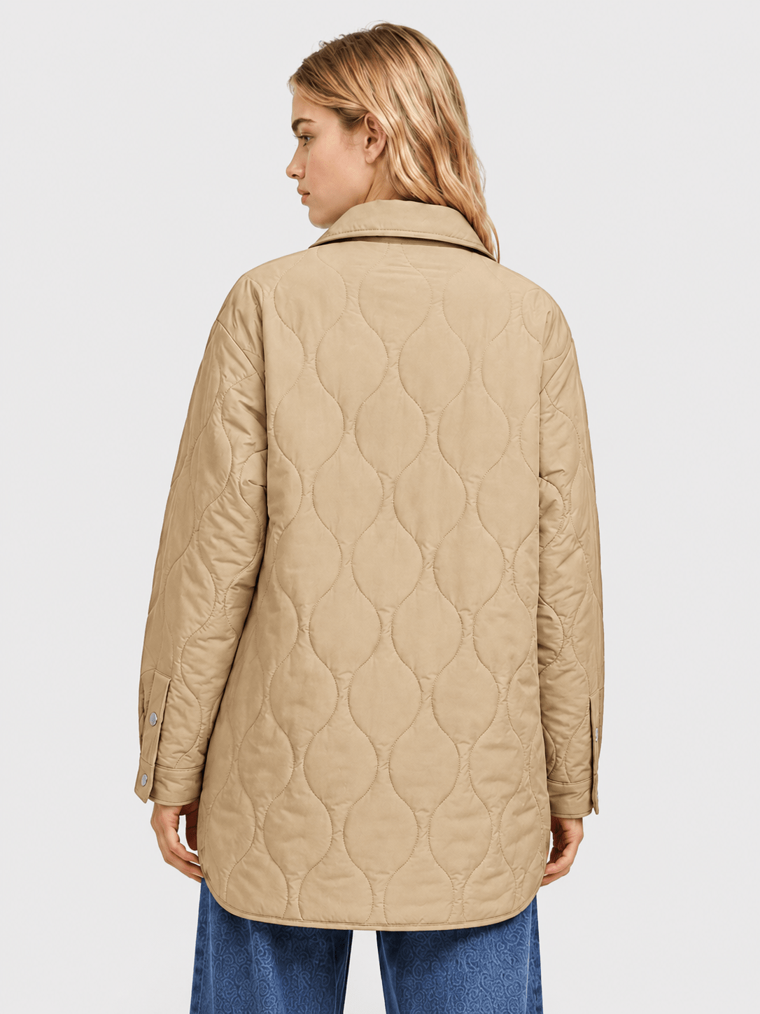 YUCOLEN Women's Water Ripple Quilted Shacket Lightweight Button Down Coat with Pockets in Camel