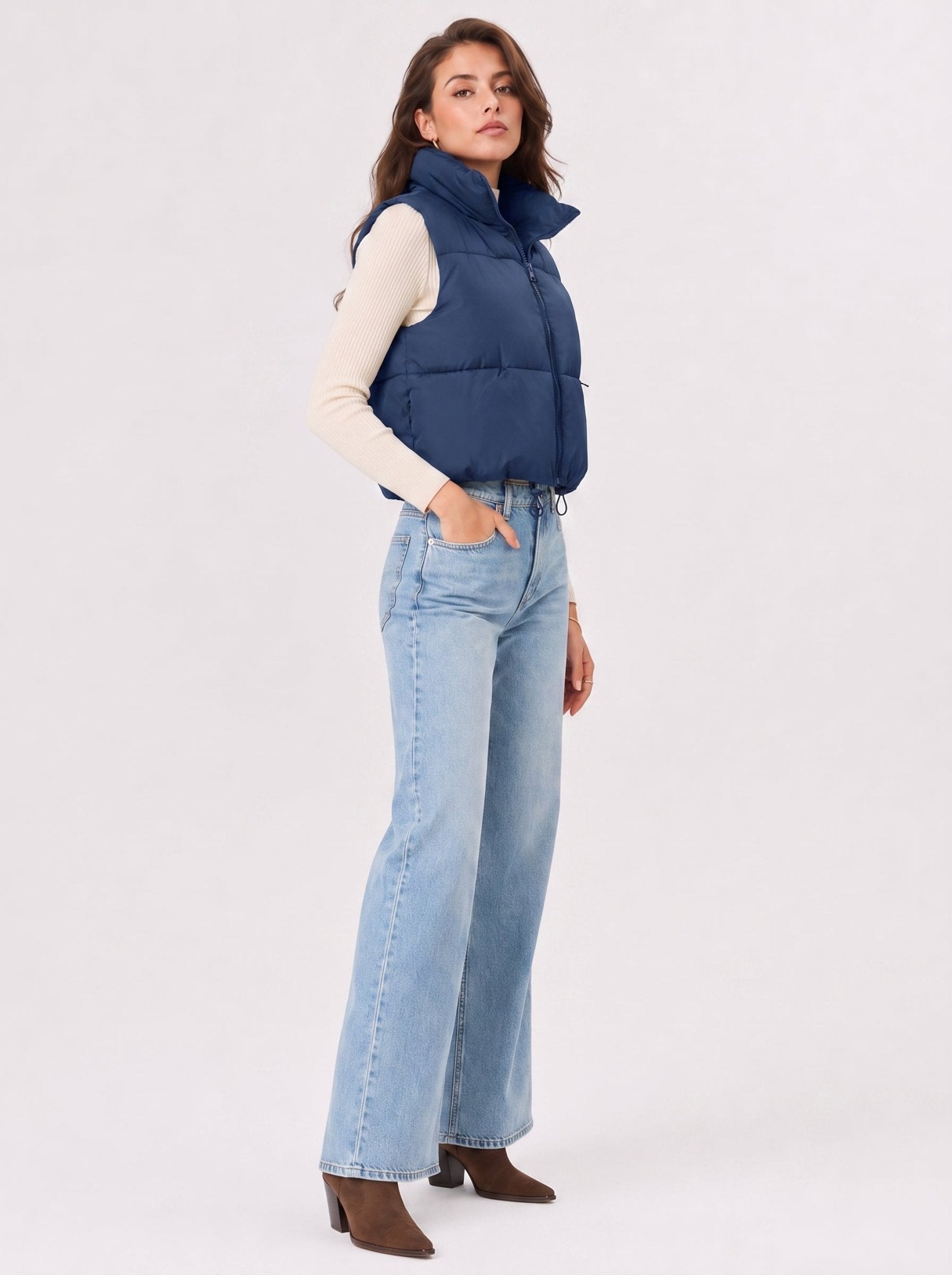 YUCOLEN Women's Cropped Puffer Vest Lightweight Sleeveless Quilted Bubble Gilet in Dark Blue