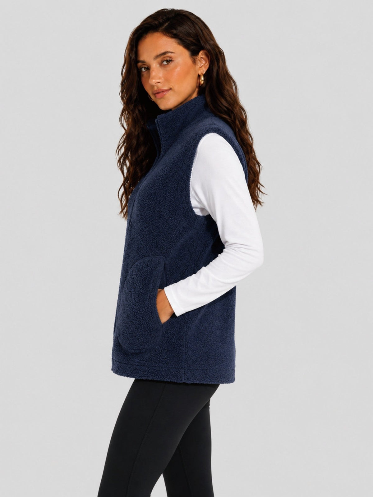 YUCOLEN Women's Sherpa Fleece Vest Fuzzy Zip Up Sleeveless Jacket with 4 Pockets in Dark Blue