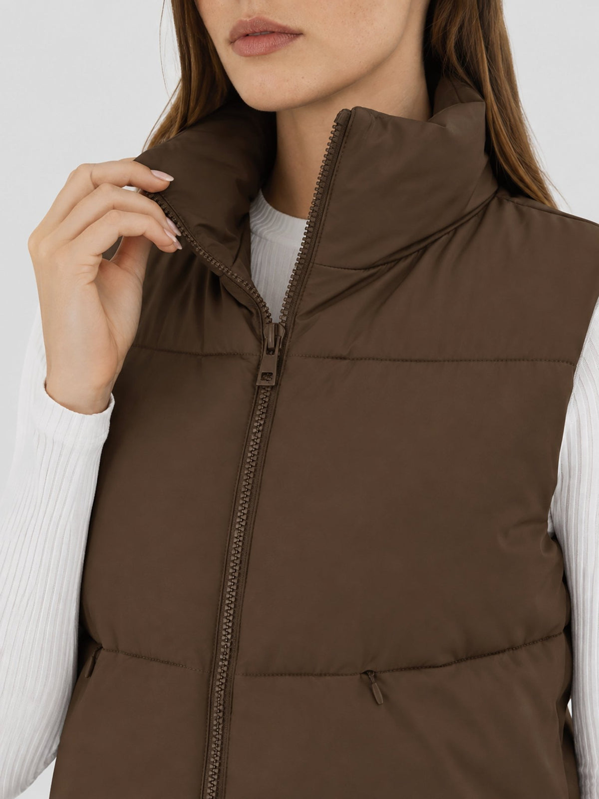 YUCOLEN Women's Cropped Puffer Vest Lightweight Sleeveless Quilted Bubble Gilet in Dark Brown