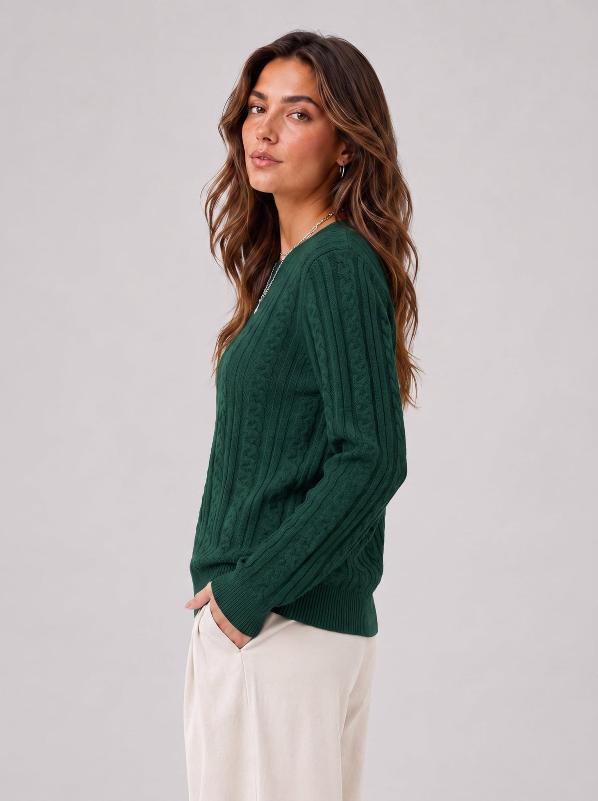 YUCOLEN Women's Lightweight Cable Knit Sweater Soft Crew Neck Fisherman Pullover Top in Dark Green