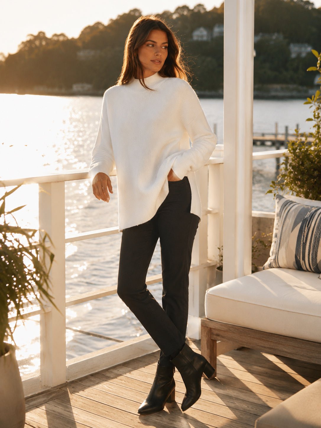 YUCOLEN Women's Oversized Ribbed Knit Turtleneck Pullover with Side Slit in Light beige