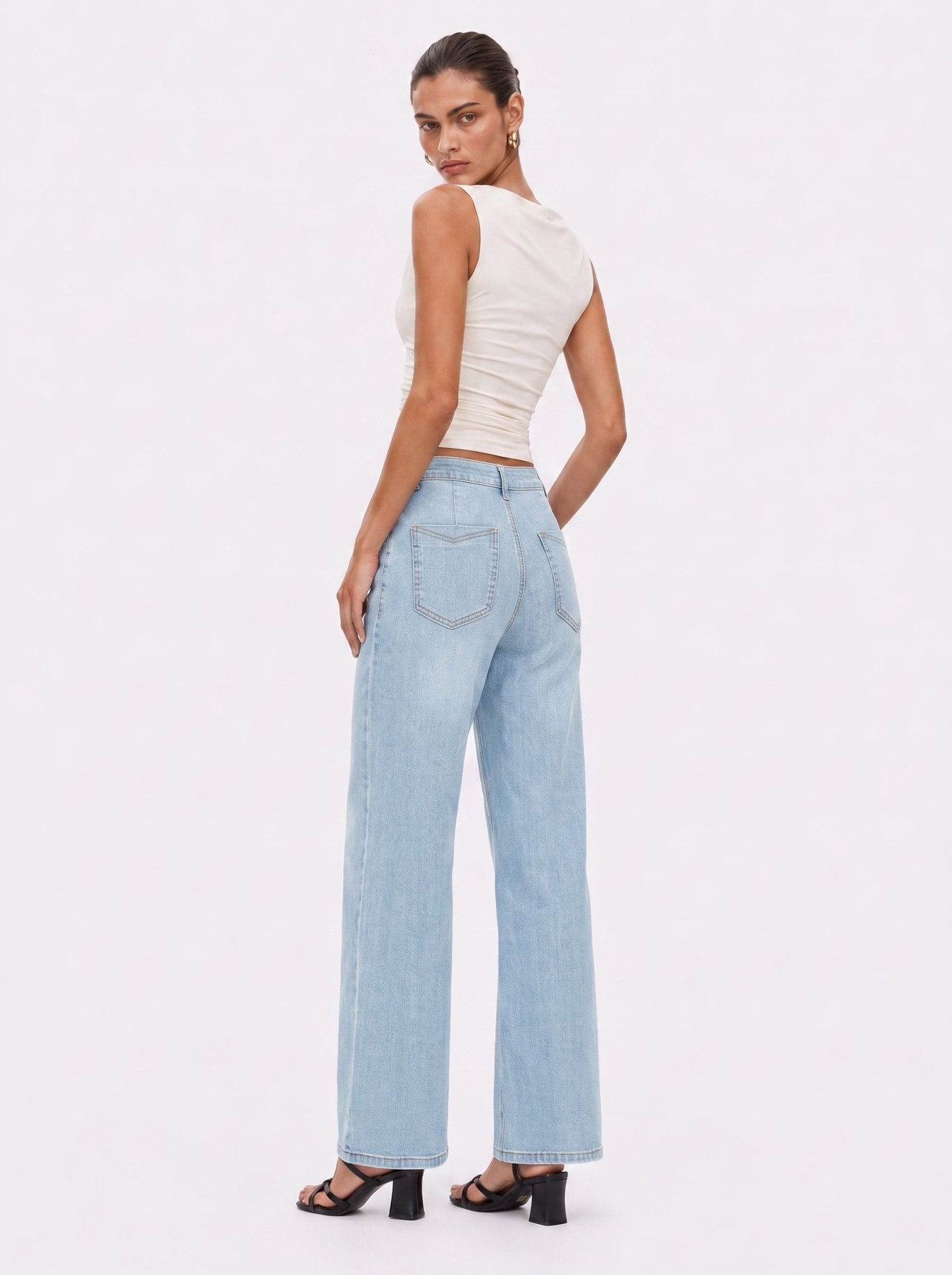 YUCOLEN Women's High Waisted Straight Leg Stretchy Denim Jeans with Pockets in Light Blue