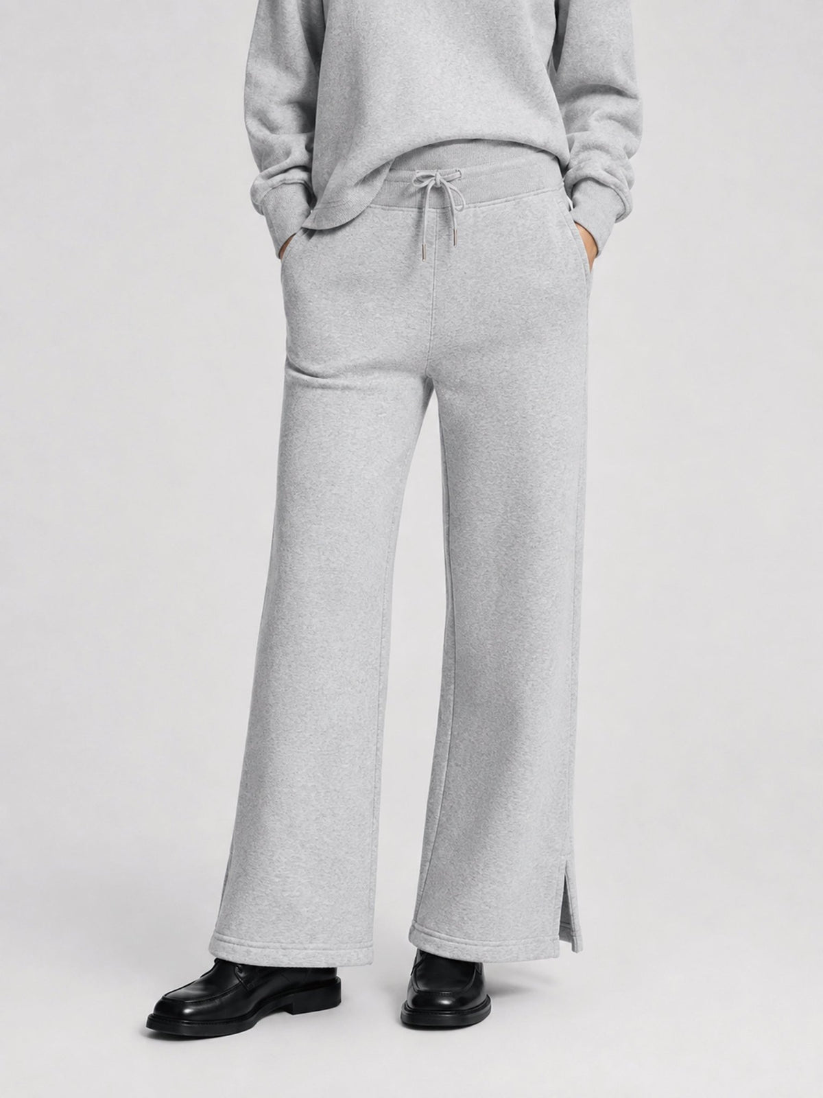 YUCOLEN Women's Fleece Lined Wide Leg Sweatpants Thermal Cotton Lounge Pants with Side Slits in Light Grey