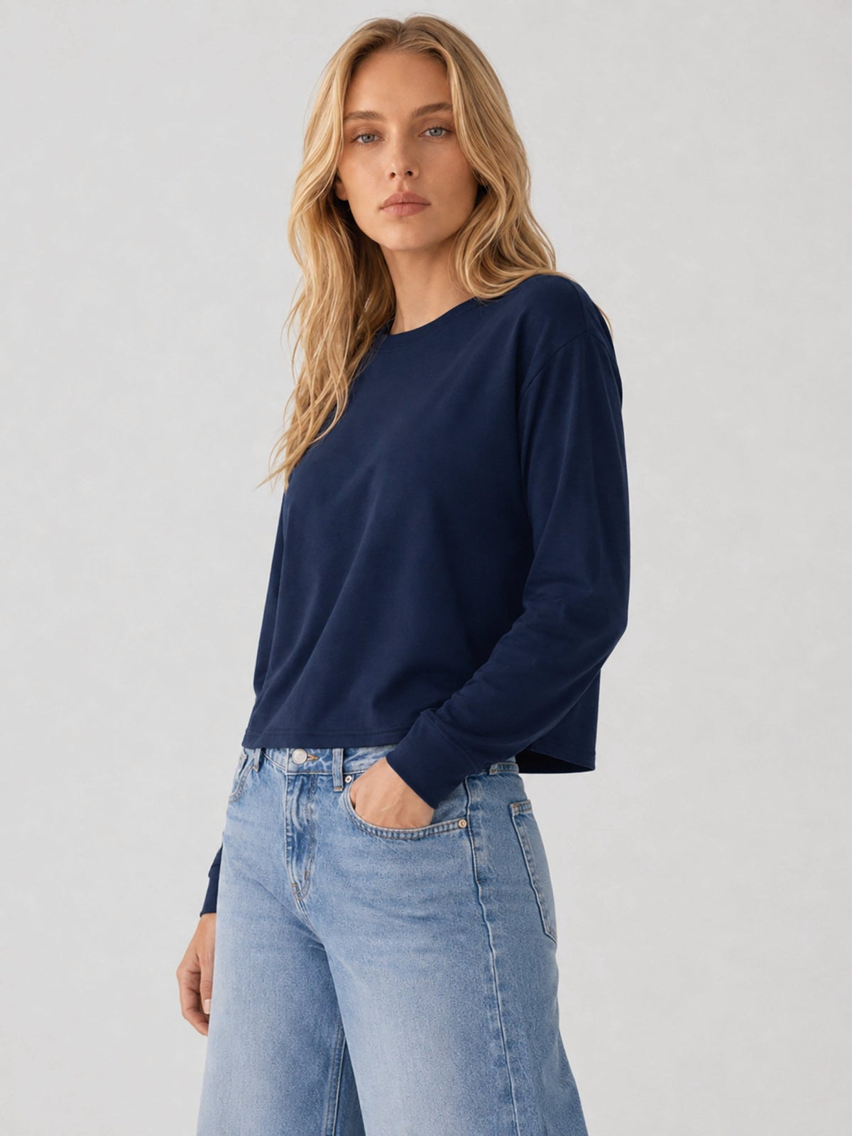 YUCOLEN Women's Breathable Cotton Blend Long Sleeve Crewneck Cropped Top in Navy