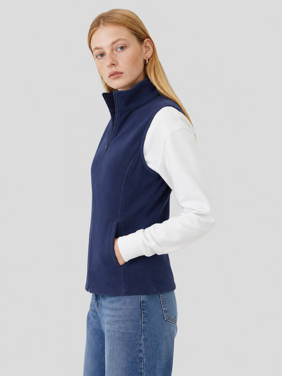 YUCOLEN Women's Full Zip Fleece Vest Anti-Static Sleeveless Jacket with Pockets in Navy