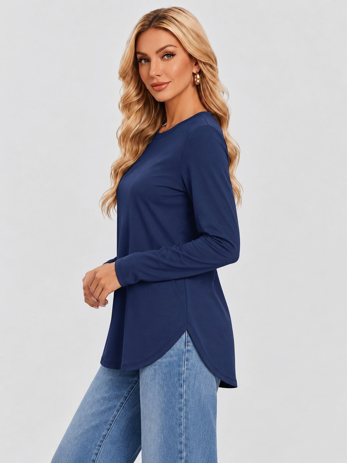 YUCOLEN Women's Long Sleeve Crewneck Tunic Top with Curved Hem in Navy