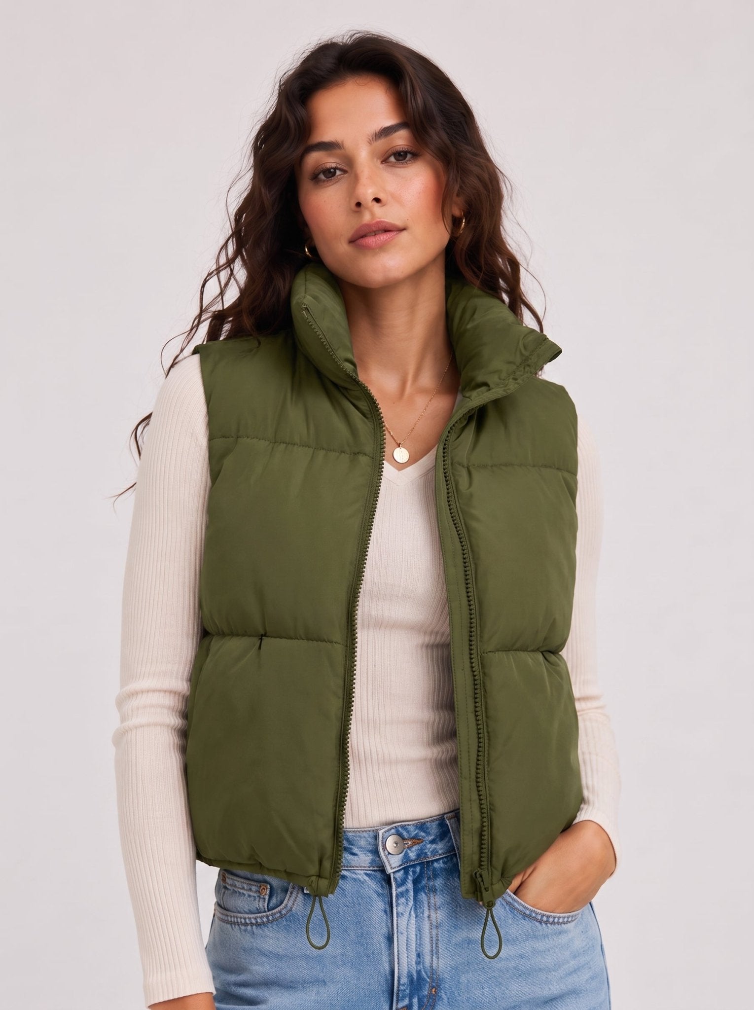 YUCOLEN Women's Cropped Puffer Vest Lightweight Sleeveless Quilted Bubble Gilet in Olive Green