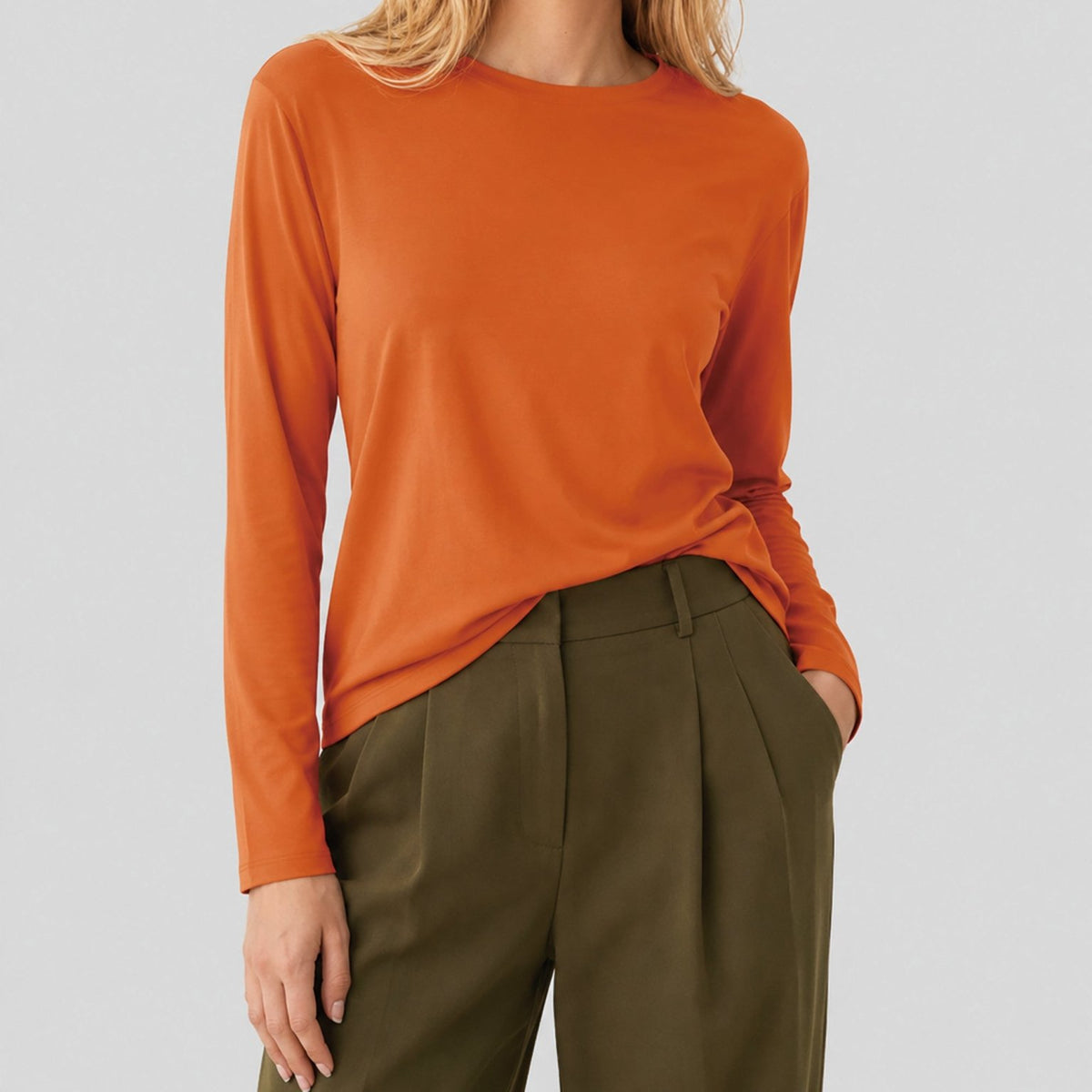 YUCOLEN Women's Long Sleeve Tri-blend Shirt Soft Breathable Loose Fit Crew Neck Tee in Orange