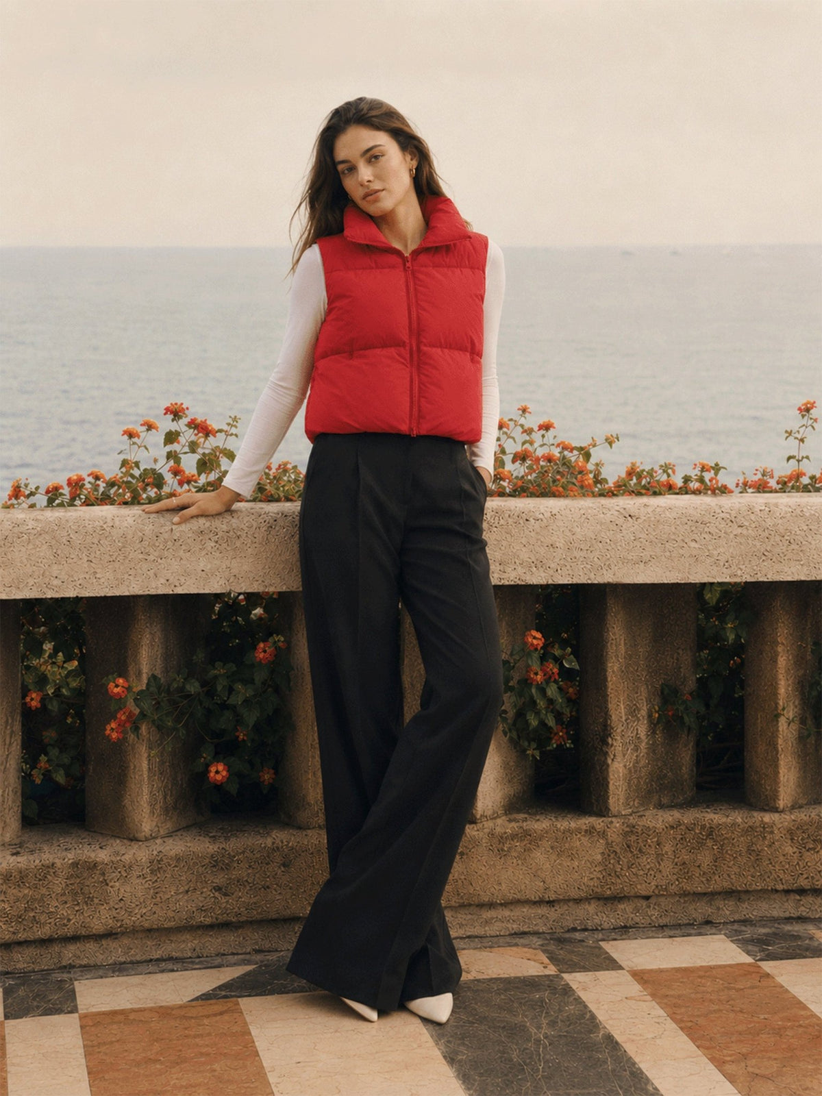 YUCOLEN Women's Cropped Puffer Vest Lightweight Sleeveless Quilted Bubble Gilet in Red