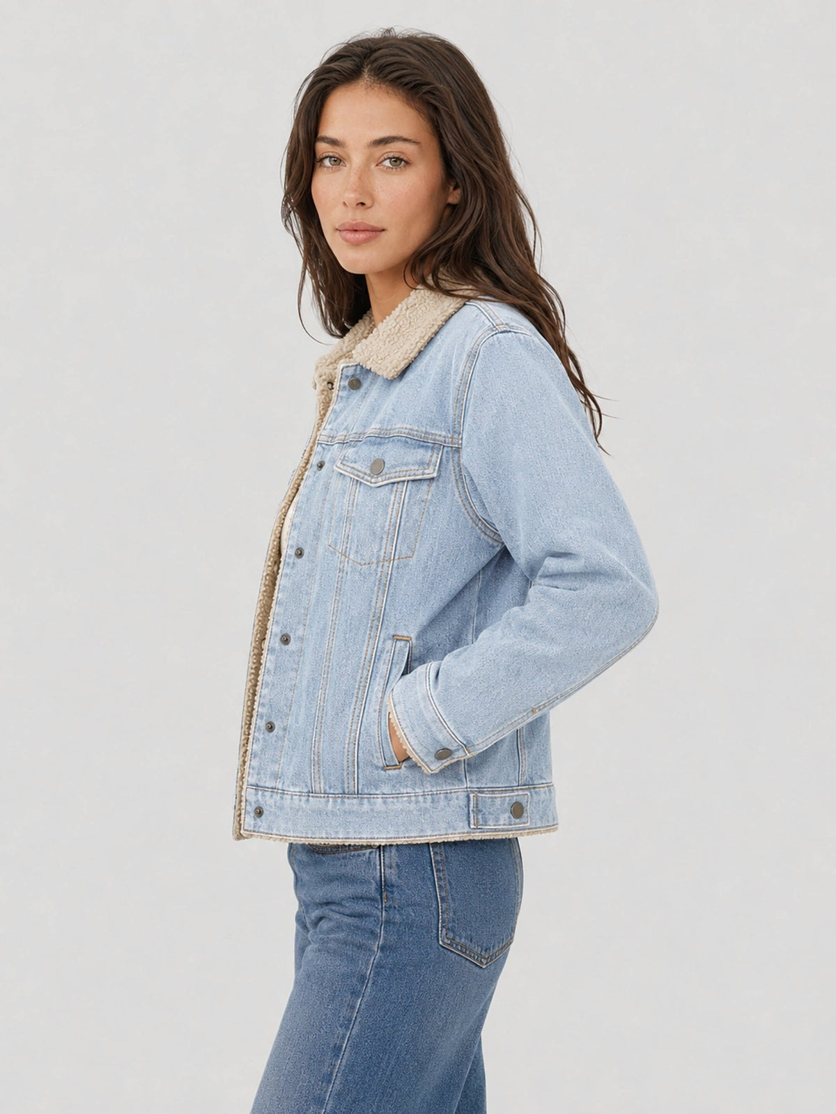 YUCOLEN Women's Warm Sherpa Lined Denim Jacket with Fleece Collar and Pockets in Retro Aqua Blue