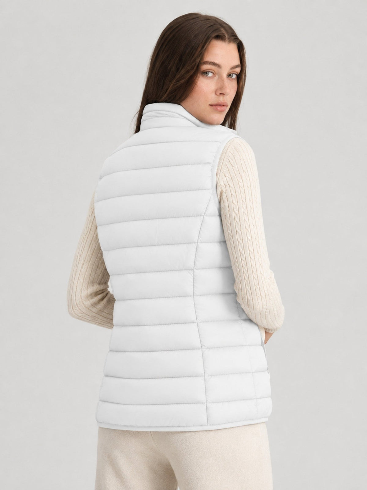 YUCOLEN Women's 270g Lightweight Down Quilted Puffer Vest Windproof Sleeveless Jacket in White
