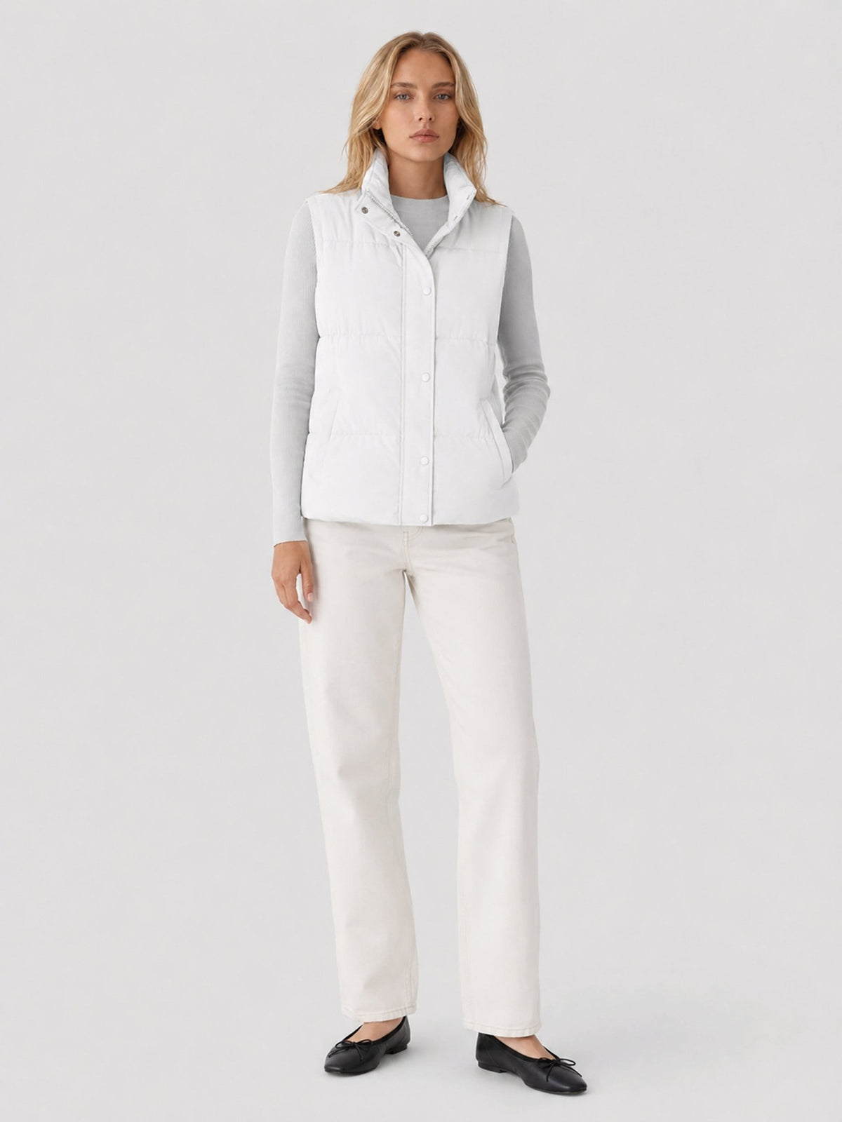 YUCOLEN Women's Lightweight Duck Down Puffer Vest Stand Collar Sleeveless Jacket in White