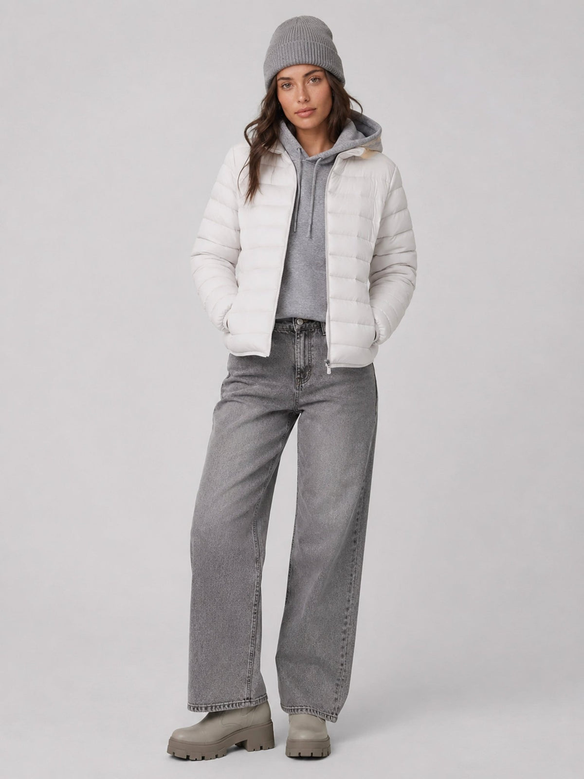 YUCOLEN Women's Lightweight Jacket Packable Water Resistant Quilted Coat with 4 Pockets in White