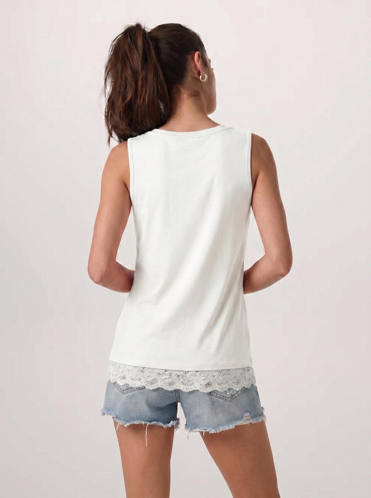 YUCOLEN Women's Lightweight Sleeveless Tank Top - Stretch Workout Shirt in White