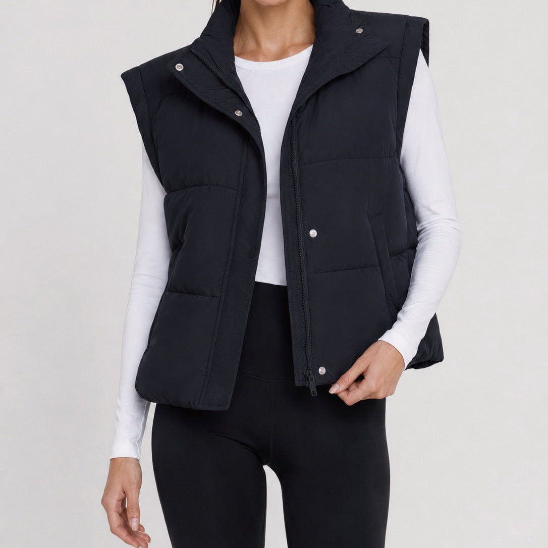 YUCOLEN Women's Cropped Puffer Vest Lightweight Windproof Insulated Gilet with Pockets in Black
