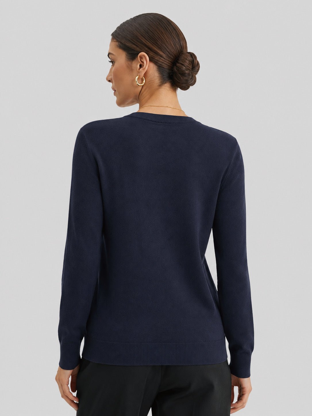 YUCOLEN Women's V Neck Lightweight Sweater Soft Artificial Wool Blend Pullover Top in Navy