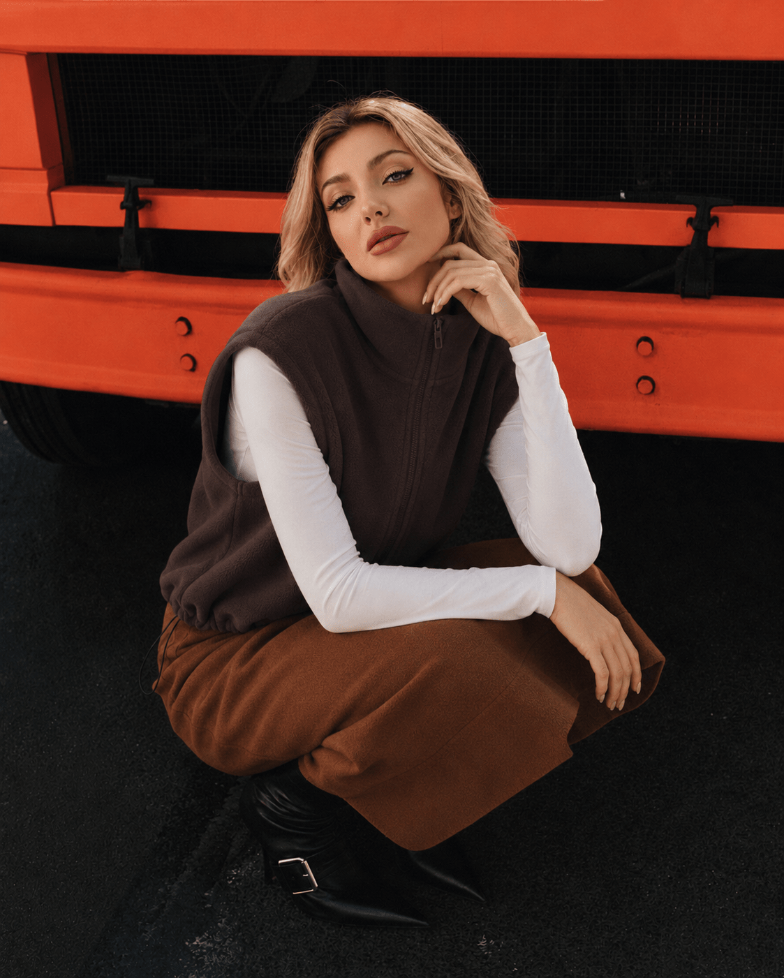 The Ultimate Guide to Women's Fleece Vests: Warmth, Style & Layering Tips - YUCOLEN