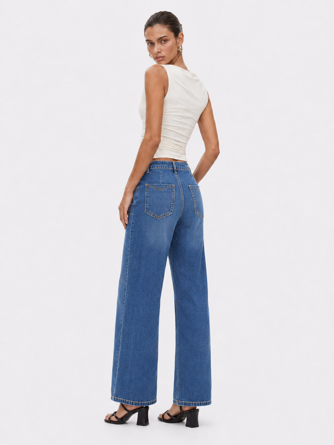 YUCOLEN Women's High Waisted Straight Leg Stretchy Denim Jeans with Pockets in Medium Blue
