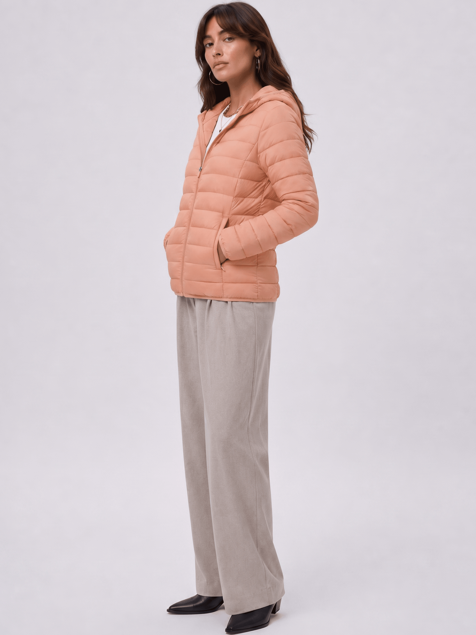 YUCOLEN Women Lightweight Hooded Puffer Jacket Water-Resistant Quilted Outdoor Coat in Apricot