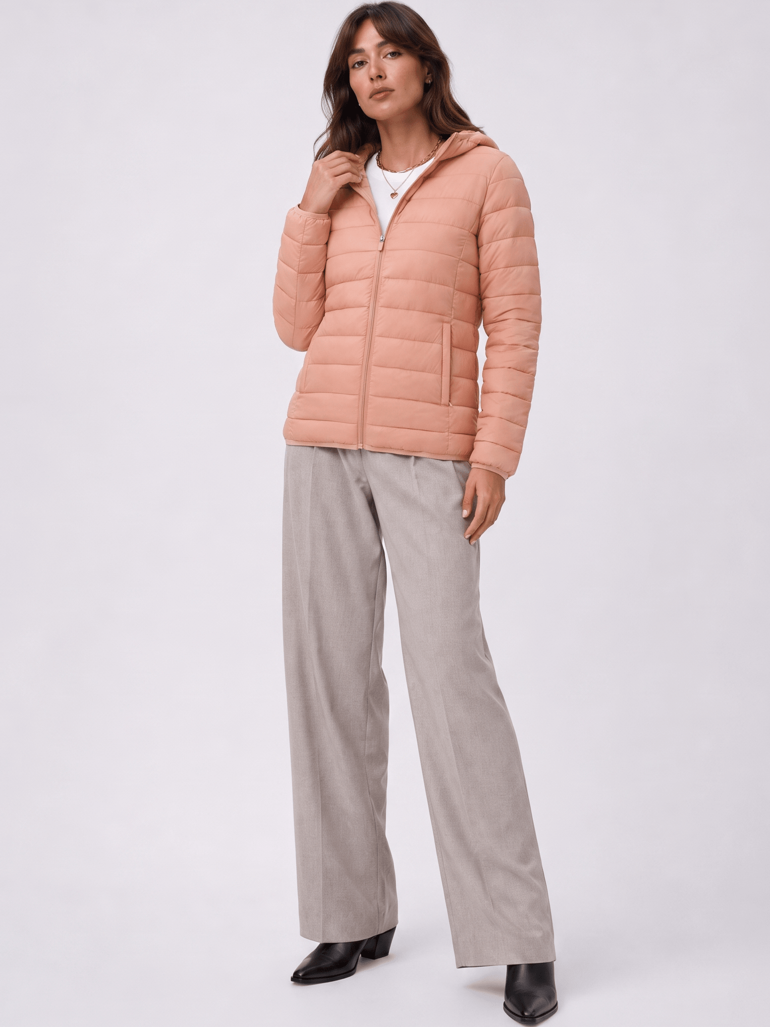 YUCOLEN Women Lightweight Hooded Puffer Jacket Water-Resistant Quilted Outdoor Coat in Apricot