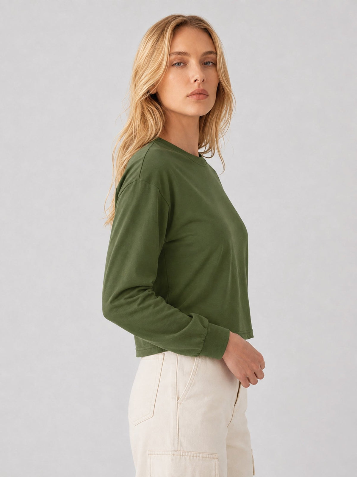 YUCOLEN Women's Breathable Cotton Blend Long Sleeve Crewneck Cropped Top in Army Green