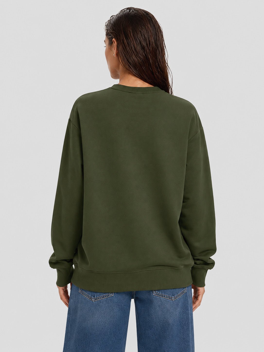 YUCOLEN Women's Fleece Lined Crewneck Sweatshirt with Thumb Holes Loose Fit Pullover in Army Green