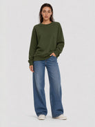 YUCOLEN Women's Fleece Lined Crewneck Sweatshirt with Thumb Holes Loose Fit Pullover in Army Green