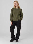YUCOLEN Womens Warm Fleece Crewneck Sweatshirt with Zip Pockets in Army Green