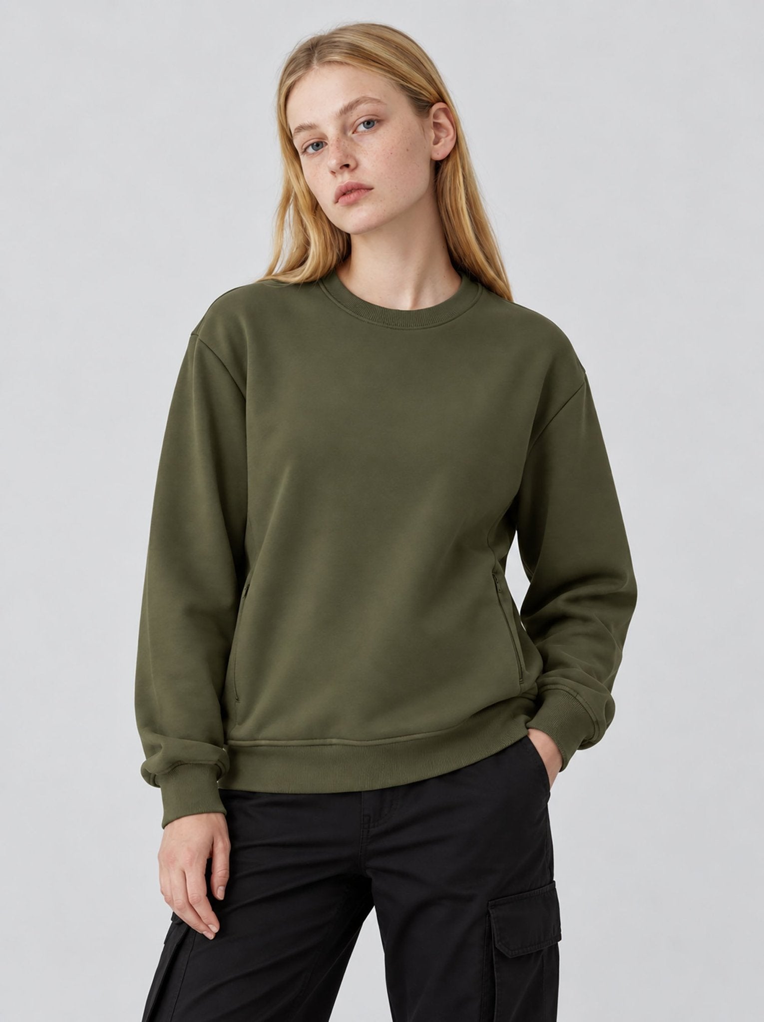 YUCOLEN Womens Warm Fleece Crewneck Sweatshirt with Zip Pockets in Army Green