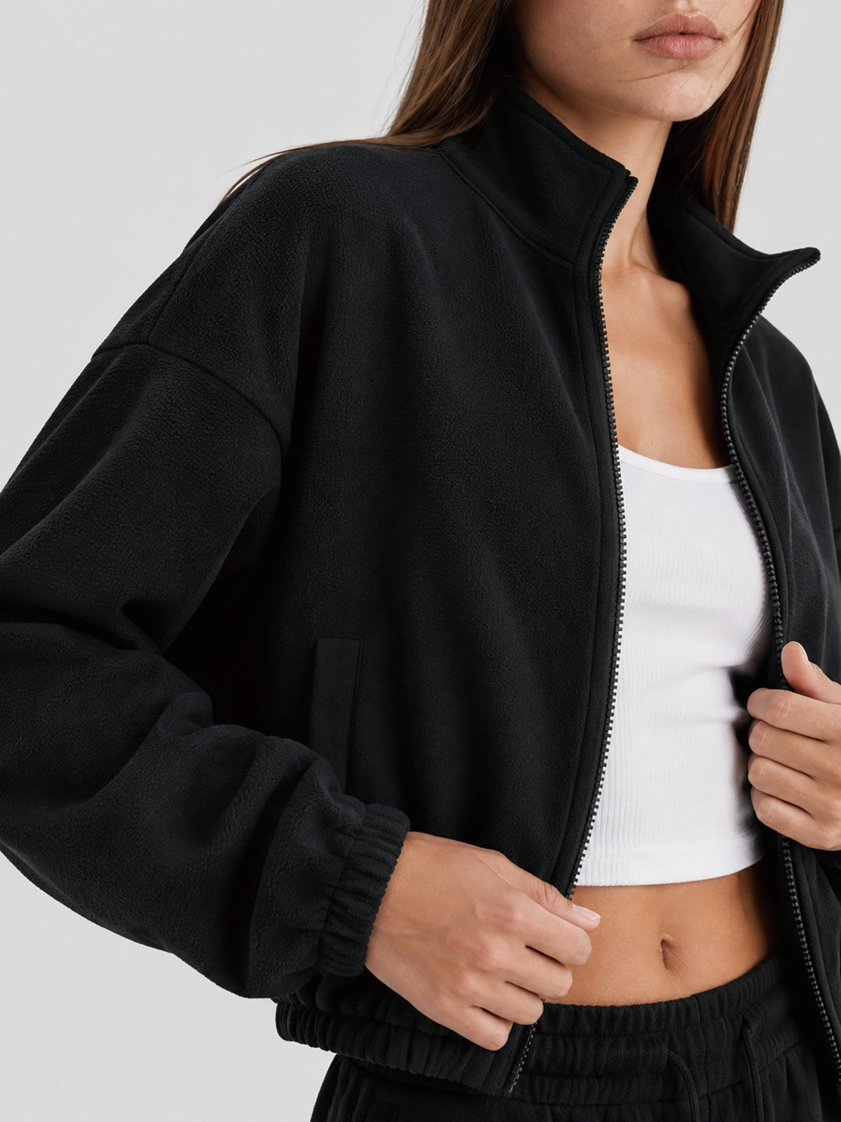 YUCOLEN Women's Cropped Fleece Jacket Full Zip Lightweight Workout Coat in Black