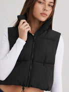 YUCOLEN Women's Cropped Puffer Vest Lightweight Sleeveless Quilted Bubble Gilet in Black