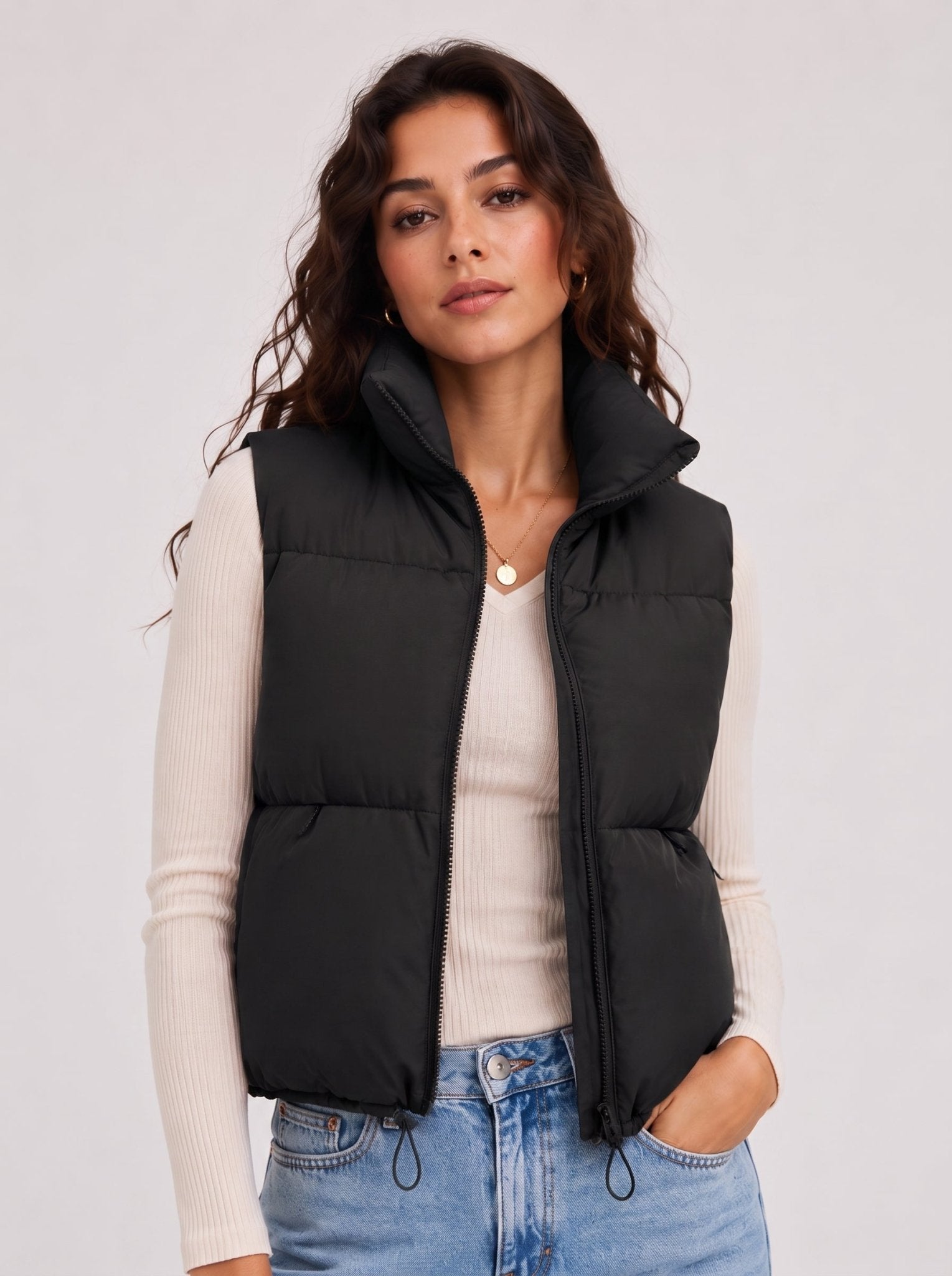 YUCOLEN Women's Cropped Puffer Vest Lightweight Sleeveless Quilted Bubble Gilet in Black